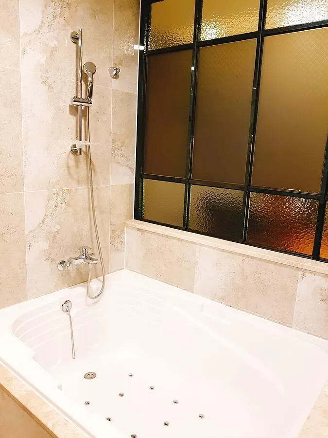 Hotel Smith Gimhae 2*,
